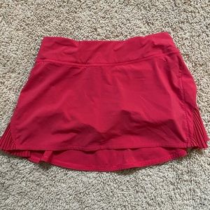 EUC Lululemon Play off the Pleats Skirt - Size 6